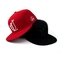 Colore blu rosso nero del soffio 3d del ricamo del bordo dei cappelli piani su ordinazione di Snapback