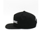 Logo ricamato bianco della chiusura del bordo dei cappelli piani neri di plastica di Snapback