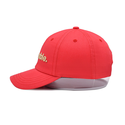 3D ha ricamato i berretti da baseball riveste di pelle il cappello che del papà della cinghia la dimensione adulta unisex rossa personalizza il logo