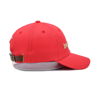 3D ha ricamato i berretti da baseball riveste di pelle il cappello che del papà della cinghia la dimensione adulta unisex rossa personalizza il logo