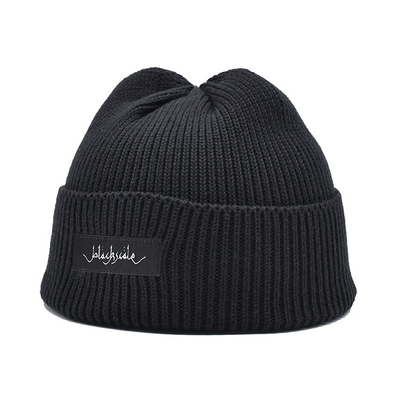 I cappelli unisex dell'inverno ricamati 54cm soppressione il Beanie tricottato normale Cuffed etichetta su ordinazione