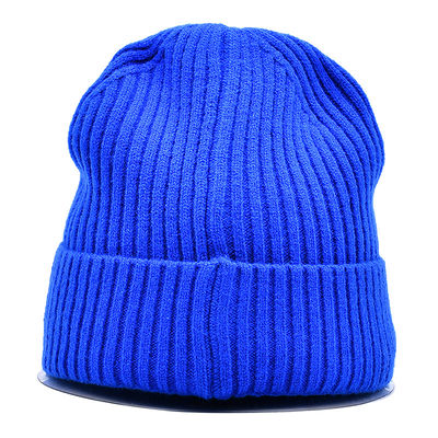Cappelli caldi a maglia di tendenza con tessuto comune