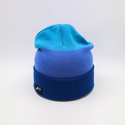 Cappelli a maglia su misura colore blu caldo inverno modello in bianco