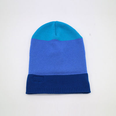 Cappelli a maglia su misura colore blu caldo inverno modello in bianco