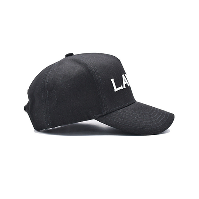 Personalizza cappello da baseball in cotone con visore curvo, cinghia regolabile e forma strutturata.