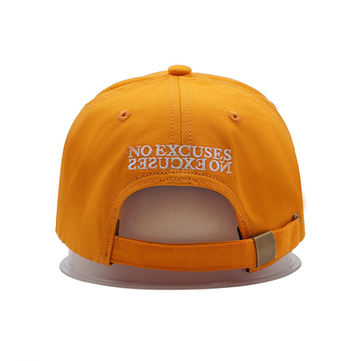 Cappotto da baseball a profilo visibile curvo a cinghia regolabile con cucitura coordinata del colore del tessuto