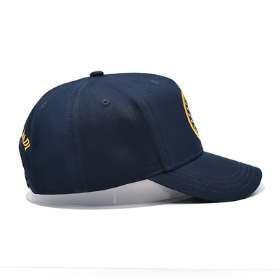 Cappuccio da baseball a 5 pannelli con cuciture corrispondenti, con cuciture rinforzate, e una fascia di sudore morbida.