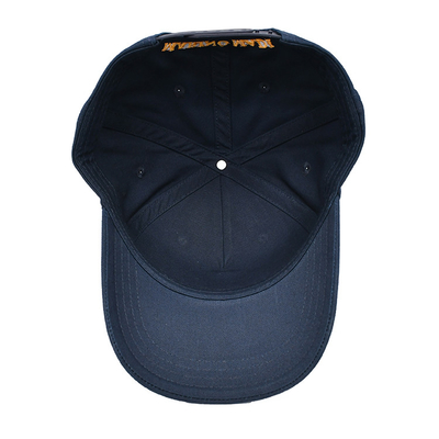 Cappuccio da baseball a 5 pannelli con cuciture corrispondenti, con cuciture rinforzate, e una fascia di sudore morbida.