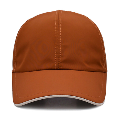 Cappucci personalizzati con bordo curvo e cintura a velcro a chiusura regolabile