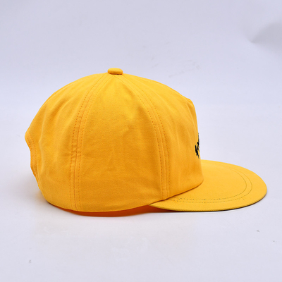 Cappello a bordo piatto per le esigenze del cliente