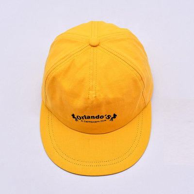 Cappello a bordo piatto per le esigenze del cliente