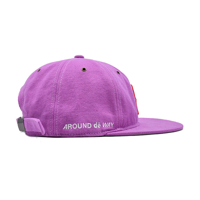 Customized Pink 6 Panel Snapback Cap con visore piatto e logo ricamato in 3D
