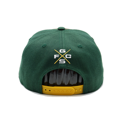 Cappelli Snapback in plastica traspirante con bordo piatto strutturato e logo ricamato personalizzato colore camuffato