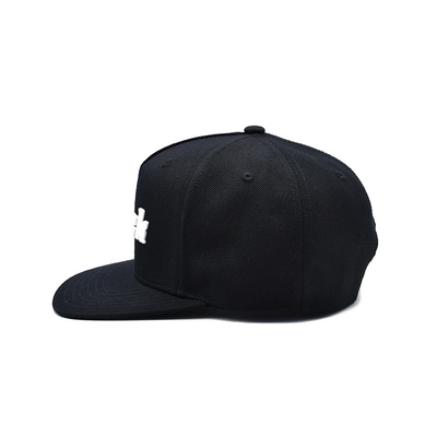 Cappelli unisex a bordo piatto con logo ricamato