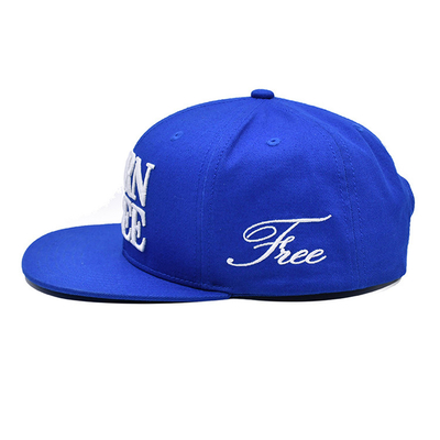 Cappello Snapback a bordo piatto traspirante con logo ricamato su misura