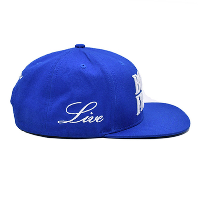 Cappello Snapback a bordo piatto traspirante con logo ricamato su misura