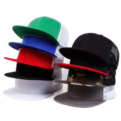 Cappuccio di camionista a 6 pannelli in bianco, a maglia piatta, su misura