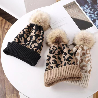 Pom Pom di alta qualità Cappelli da cappello in legno caldi e a maglia