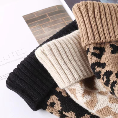Pom Pom di alta qualità Cappelli da cappello in legno caldi e a maglia