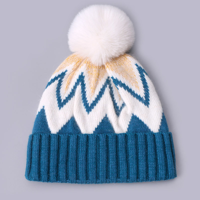 Cappucci ricamati su misura Cappucci a maglia invernale Stripe a disegno caldo morbido Pompom Puff Print Cappuccio produttore