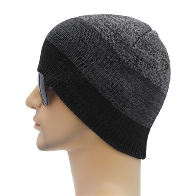 Unisex Beanie Universal Size Cappello a maglia caldo invernale Per Uomini Donne Cappelli con logo personalizzato all'ingrosso