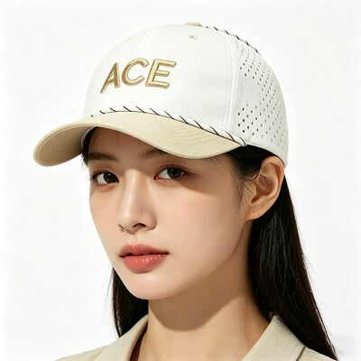 Cappello da golf regolabile con tessuto traspirante e cintura regolabile per un comfort personalizzato