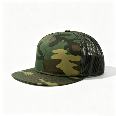 Cappelli leggeri a bordo piatto con visore piatto in nero e in qualsiasi colore adatti agli accessori di moda