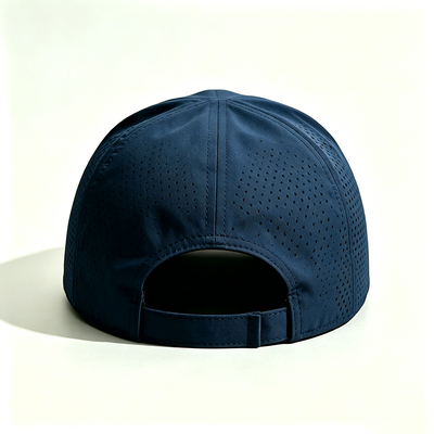 Taglia unica. Cappellino sportivo personalizzato con visiera curva e cuciture a contrasto, perfetto per eventi sportivi aziendali