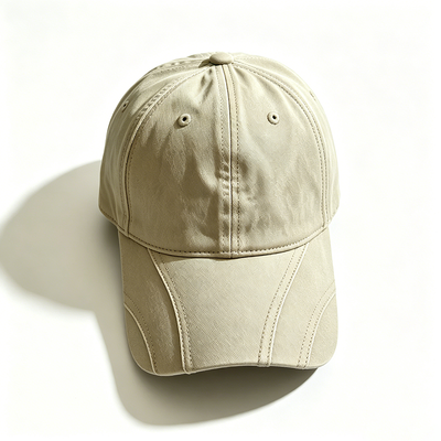 Cappello sportivo leggero e traspirante con cintura regolabile e cintura a chiusura in metallo