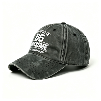 Approximatamente 3 once di cappelli sportivi ricamati con materiale leggero e traspirante, ideali per lo sport e per il quotidiano.